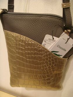 クロコダイル牛革ポシェット　ゴールド