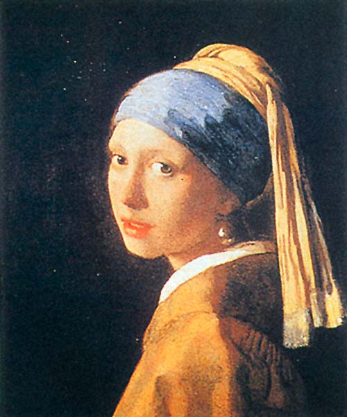青いバンダナの女