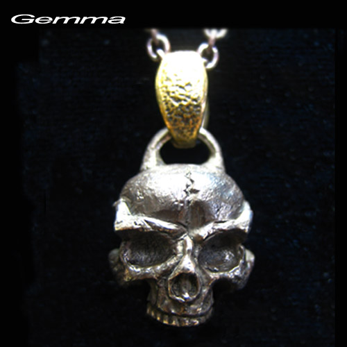 ネックレス～人気～ペンダント～シルバ－アクセサリー～メンズ～スカルペンダントトップ～ジェンマ（gemma）GS-P1407