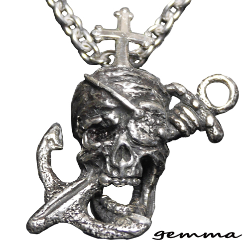 ネックレス～人気～ペンダント～シルバーアクセサリー～メンズ～アクセサリー～キングスカル クロスペンダントトップ～ジェンマ （gemma） GS-P2401