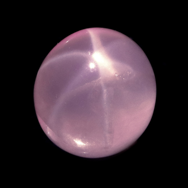 スターローズクォーツ AAAAA 握り石 たまご型 お守り マダガスカル産 台座付き 天然石 1点物 紅水晶 パワーストーン