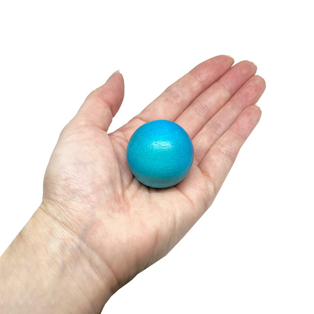 使い方のアレンジは無限大！すべすべの木肌とアースカラーが美しい木球