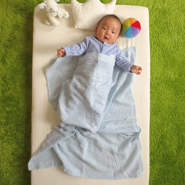 スコットランド製 おくるみ/ベビーブランケット 出産祝いに！ | 木の