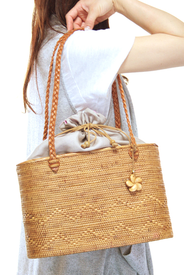 巾着フタ付き 肩掛け手提げ兼用カゴアタバッグ（ナチュラル）