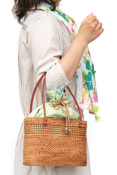 アタバッグ■革　手提げ　パステルグリーン