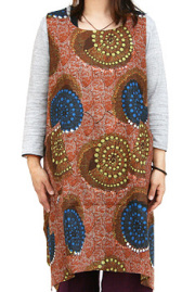 ワンピース■ショート丈のエプロンドレス（ブラウン）