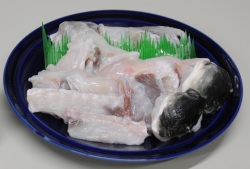 とらふくあら500ｇ　（国内産養殖）