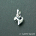 THIRTEEN DESIGNS(�����ƥ�����ǥ�����)   TINY TWIST HEART PENDANT��LP-1��