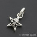 THIRTEEN DESIGNS(�����ƥ�����ǥ�����)   TINY RIP SKULL & STAR PENDANT��RP-6��