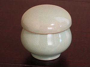 青磁　１人用蓋付茶器