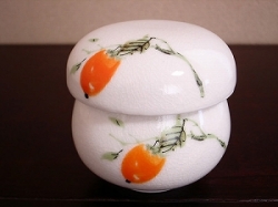 白磁（柿）　１人用蓋付茶器