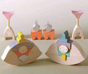 小黒三郎　楕円びな（小）  【準備中】