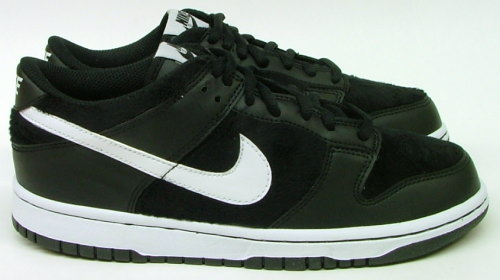ナイキ ダンク LOW GS(NIKE DUNK LOW GS)　YEAR OF RABITT　310569 010【うさぎ柄！卯年記念モデル！】