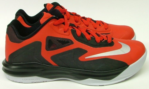 【レブロン・ジェームズ シグネチャーモデル！】NIKE(ナイキ) レブロン ST ３　642839 【送料無料！】