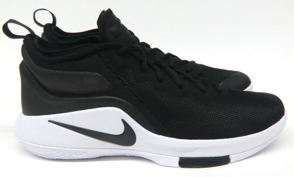 NIKE(ナイキ)　レブロン ウィットネス ２ EP　AA3820