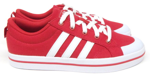 アディダス　キッズスニーカー　BRAVADASKATE K　FV6535 【定価の40％オフ！】