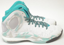 【デリック・ローズのシグネチャーモデル！】アディダス　バスケットシューズ　D ROSE ５ BOOST　G98707 【定価の半額！】