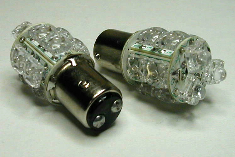 赤FLUXLED13連タワー形W球横への光がすごい