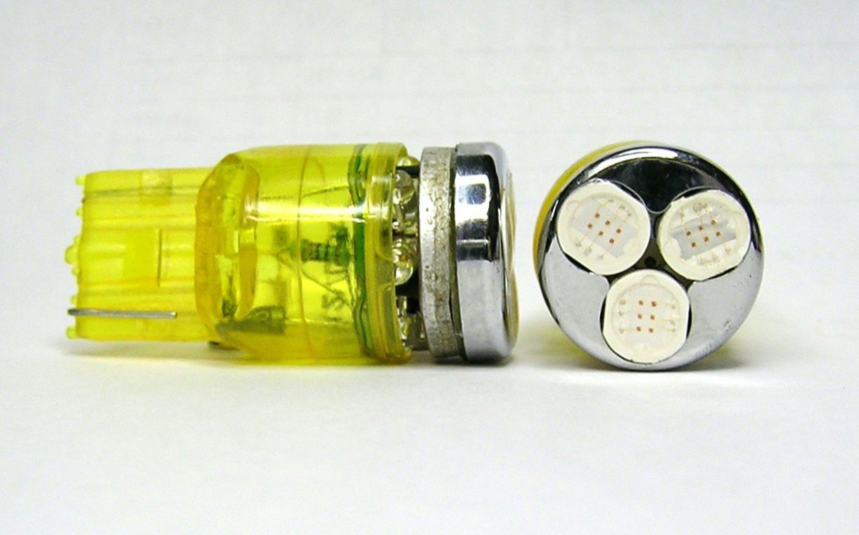 ☆新製品黄色LED３W（１W素子×３側面６個）ウエッジシングル球２個