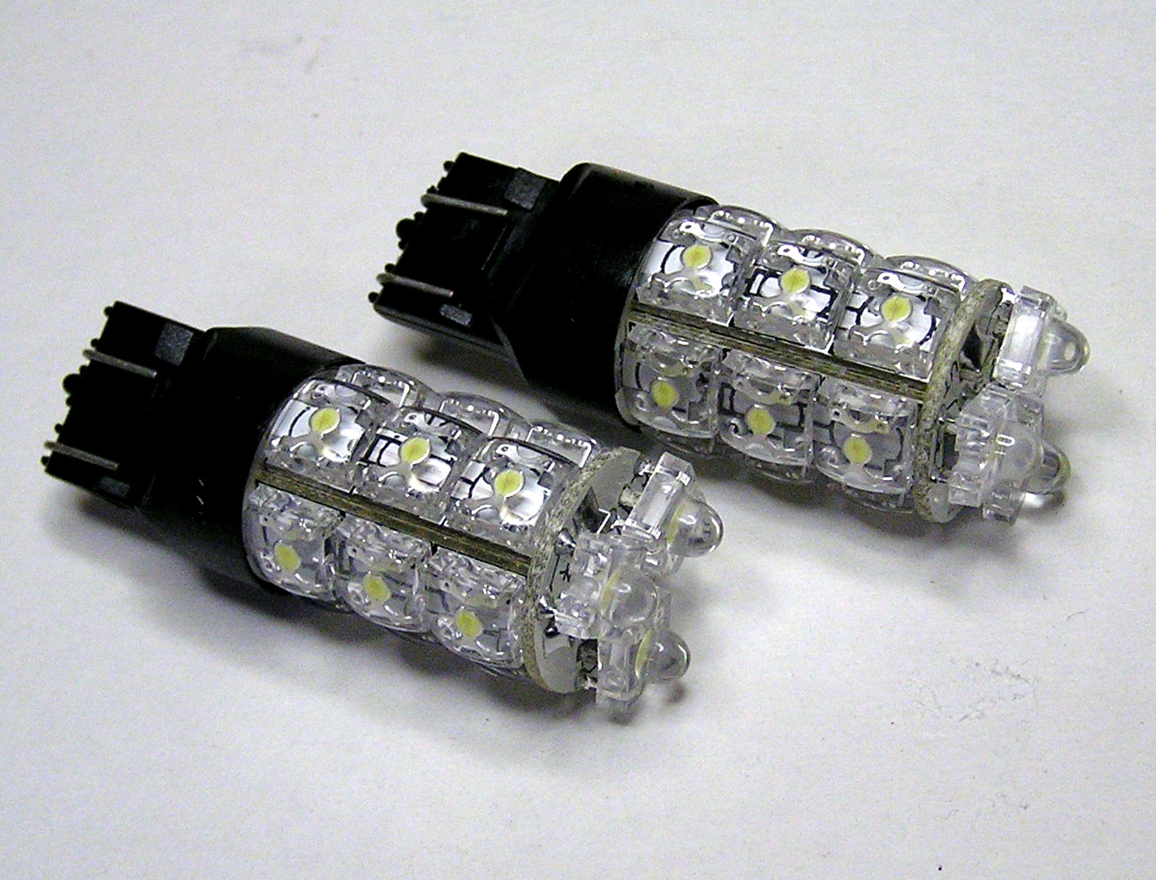 ★New白FLUX LED18連ウエッジＷ球最強の明るささ