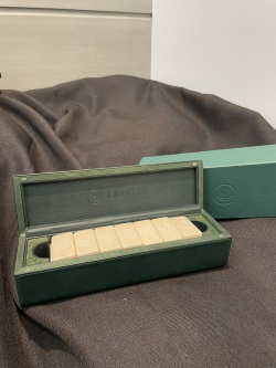 BOXED DOMINO SET