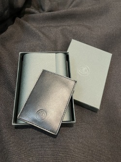 LEATHER CARD HOLDER