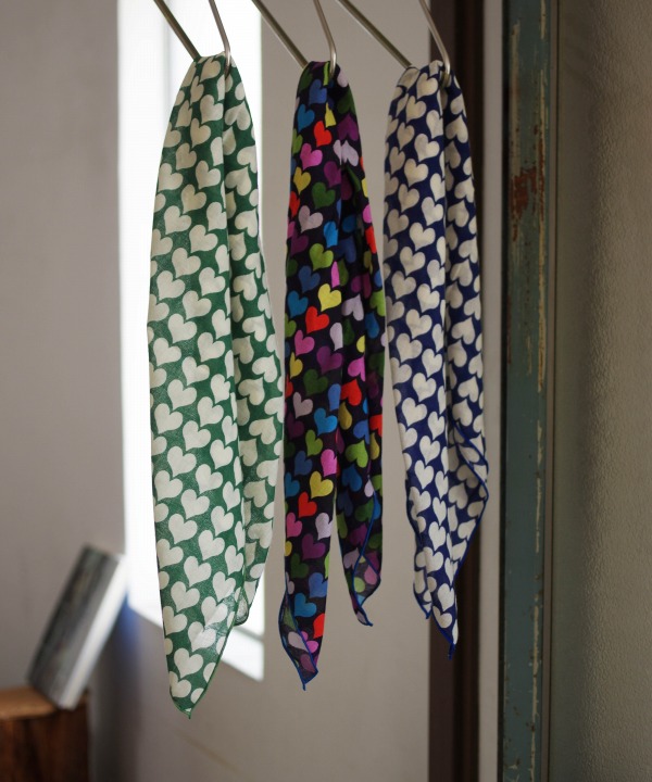 ボヘミアンズ/Bohemians HEART BANDANA STOLE ボヘミアンズ/Bohemians HEART BANDANA STOLE