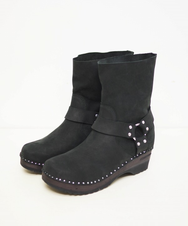 ニードルズ×トロエントープ/ Needles x Troentorp Harness Clog Boot - Nuback ニードルズ×トロエントープ/ Needles x Troentorp Harness Clog Boot - Nuback