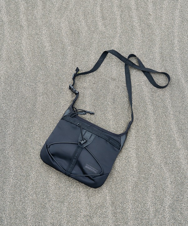 ホワイトマウンテニアリング×ブリーフィング/White Mountaineering×BRIEFING EVERYDAY SACOCHE