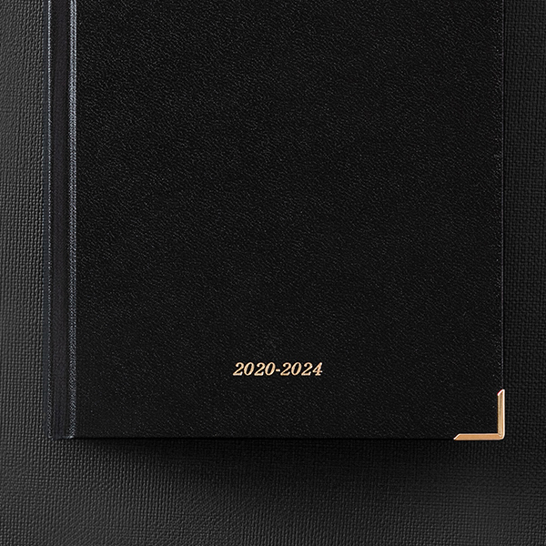 【送料無料!名入れ対応】【ストア限定】日記 5年連用 プレミアム 黒<2020-2024>(N-12884006)