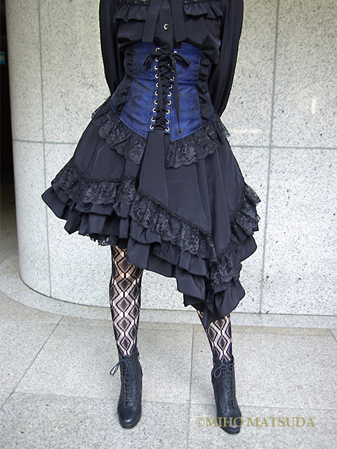 604114_07_m3.jpg