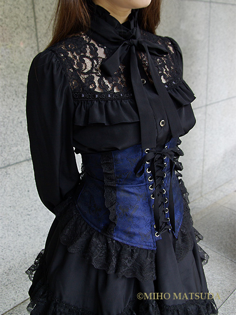615113_02_m2.jpg
