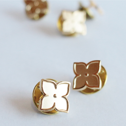 足もみ あしえ ピンバッジ あじさいピンバッジ