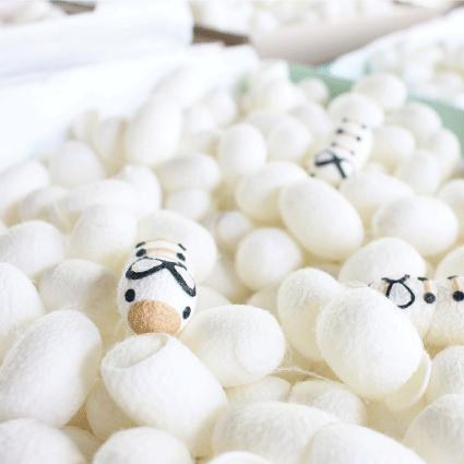 まゆ細工】まゆむし 