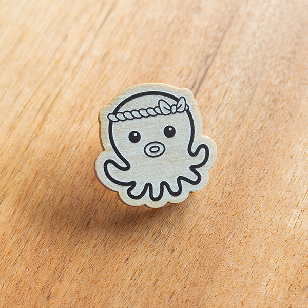 オクトパス君木製ピンバッジ