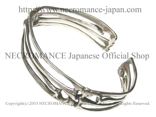 【受注生産 ご予約受付中】【ネクロマンス NECROMANCE】 シルバーボーンブレスレット Silver Bone Bracelet 骸骨 バングル