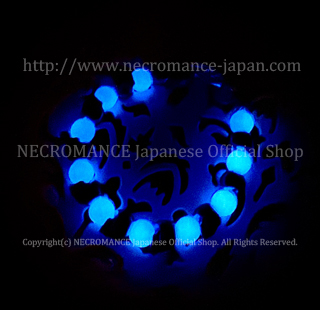 【ネクロマンス NECROMANCE】 ルミナスストーン スカルブレスレット  Luminous Stone Skull Bracelet ＜ブルーグロー/Blue Glow/青＞ 夜光石 骸骨 Glow 蓄光