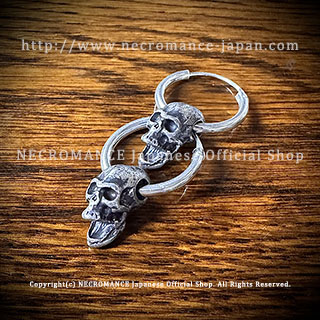 【ネクロマンス NECROMANCE】 ２連スカルピアス ＜スクリーミングスカル＞ Two Hoop Skull Pierce ＜Screaming Skull＞ 骸骨