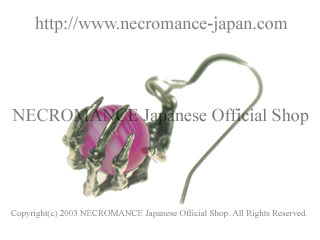 【ネクロマンス NECROMANCE】 ピンクアゲート ボーンハンドピアス Pink Agate Bone Hand Pierce ピンクめのう 骸骨 手