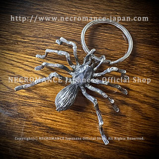 【ネクロマンス NECROMANCE】 リアルラージスパイダーキーリング Real Large Spider Keyring 蜘蛛　蜘蛛の巣