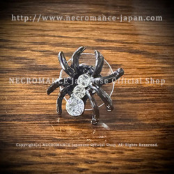 ラインストーン スパイダーピアス Rhinestone Spider Pierce ＜クリア/Clear/透明＞ 蜘蛛　【NECROMANCE ネクロマンス】