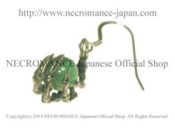 【ネクロマンス NECROMANCE】 エメラルド ボーンハンドピアス Emerald Bone Hand Pierce 翠玉 骸骨 手