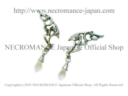【ネクロマンス NECROMANCE】 ウィングドロップティアーピアス Wing Drop Tear Pierce 天使 涙
