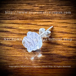 【ネクロマンス NECROMANCE】 クリスタル ローズシェイプ ピアス Crystal Rose Shape Pierce 薔薇 水晶