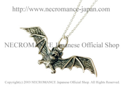 【ネクロマンス NECROMANCE】 シルバーフライングバットネックレス Silver Flying Bat Necklace コウモリ 蝙蝠