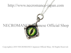【ネクロマンス NECROMANCE】 シルバー義眼ネックレス Silver Glass Eye Necklace ＜グリーン イエロー/Green Yellow/緑黄＞ 目玉 悪魔 ドラゴン Dragon 龍