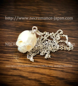 【ネクロマンス NECROMANCE】 スカル パール ネックレス ＜ホワイト/White/白色＞ Skull pearl Necklace 真珠 淡水パール 骸骨