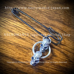 【ネクロマンス NECROMANCE】 スカルネックレス ピンブローチ ＜ラージスカル＞ Skull Necklace Pin Brooch 骸骨
