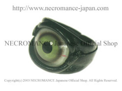 【数量限定 ご予約受付中】【ネクロマンス NECROMANCE】 レザー義眼リング Leather Eye Ring ＜グリーンヘーゼル/Green Hazel＞ 目玉 革 指輪