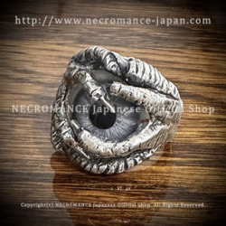 【ネクロマンス NECROMANCE】【数量限定受注生産】 シルバーイーヴィルクロー義眼リング Silver Evil Crow Glass Eye Ring ＜グレー/Gray＞ 目玉 邪悪 爪